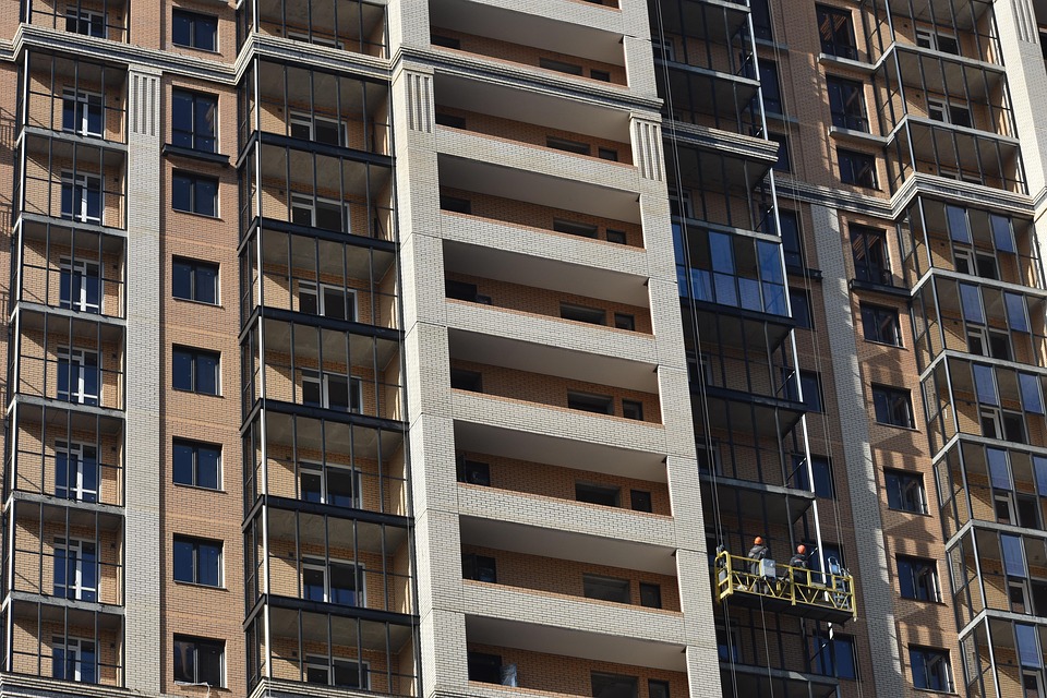 Navigating Real Estate Risks: Five Key Strategies for Successful Risk Management